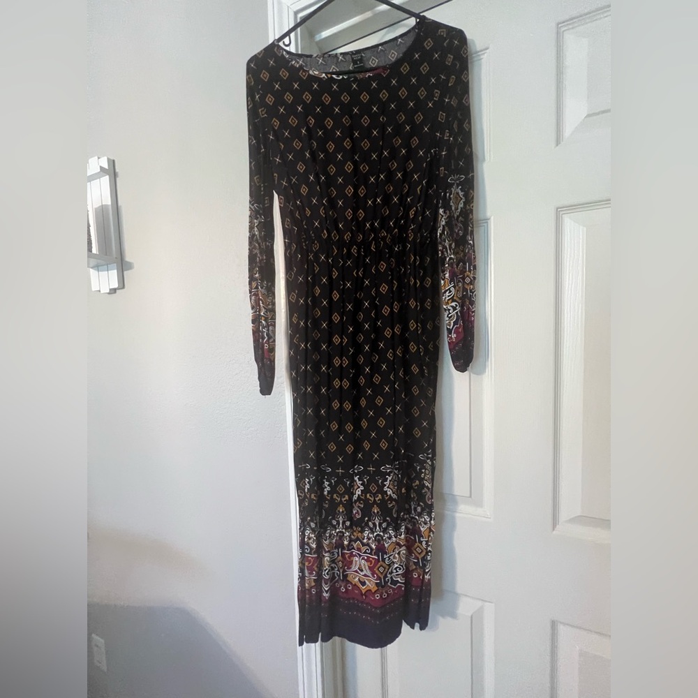 Black with Patterns Long Sleeve Dress